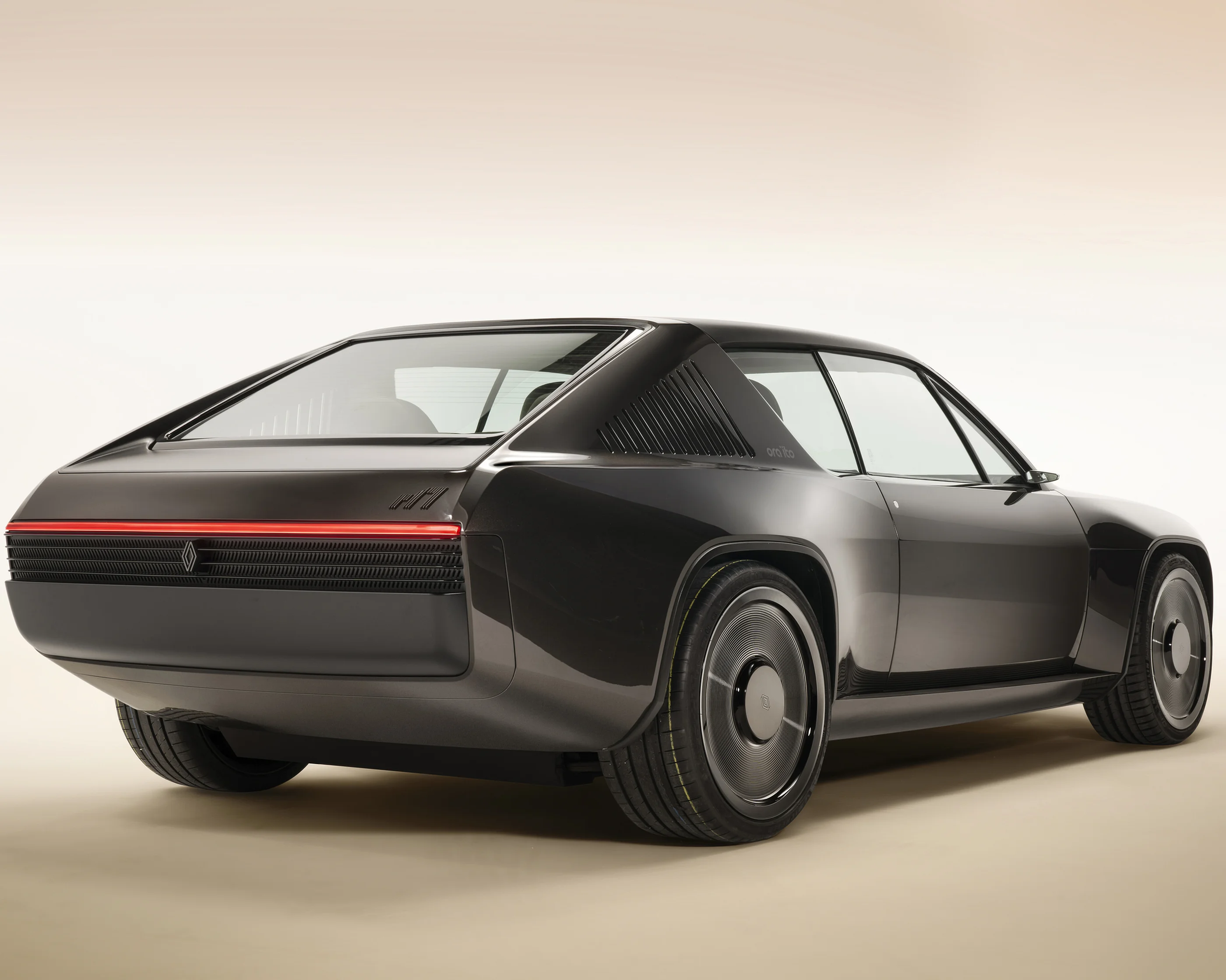 Ora Ïto and His Electric Renault R17: A Retro-Futuristic Masterpiece